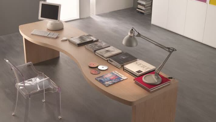 Sillas y mesas de oficina en Ourense